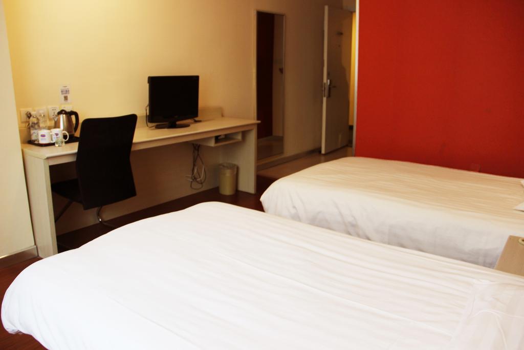 Hanting Express Gulou Пекін Номер фото
